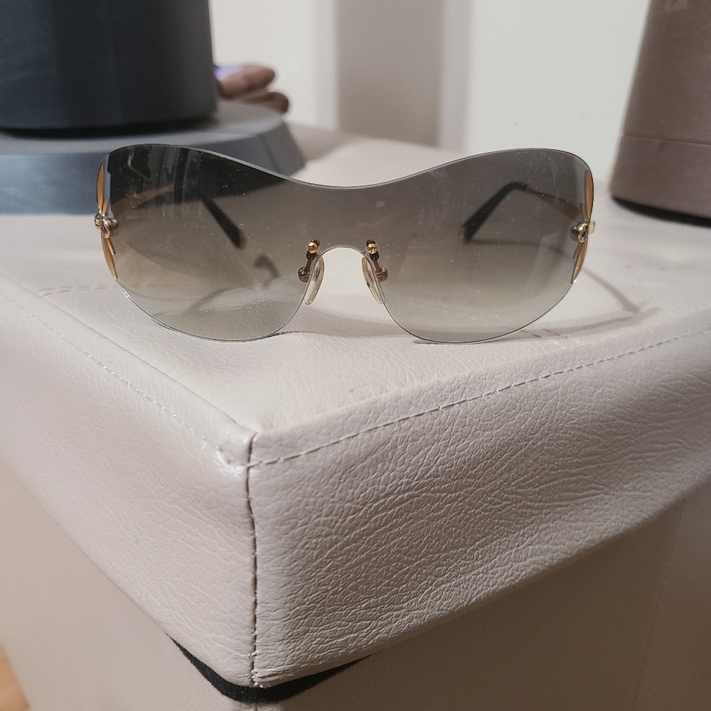 Vintage Louis Vuitton Lily Mask Sunglasses